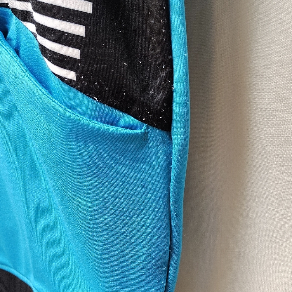 Zumba Fitness Blue and Green Lightweight Jacket - Picture 11 of 13
